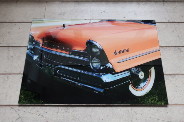 高級感のあるガラス素材の 躍動感のあるおしゃれな車モチーフのアートボード