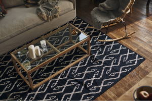モダンから北欧まで様々なテイストの空間に取り入れやすい幾何学模様のラグ