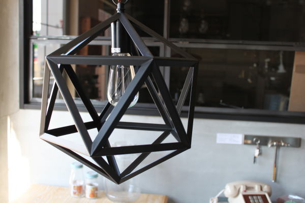 人気の工業系ライト