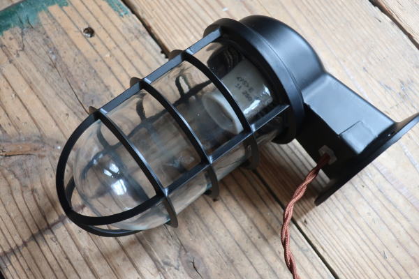 照明 ソケット コンセント