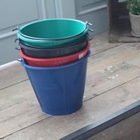 ナチュラルガーデニング 海外バケツ