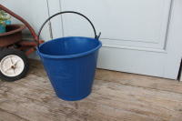 海外 バケツ ガーデニング