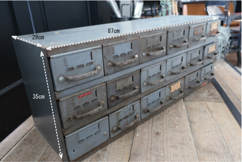 インダストリアルな空間で使いたい家具