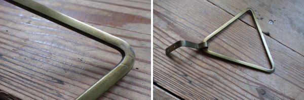 おしゃれな洗面台のタオル掛け