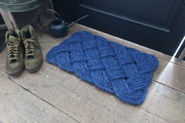 もこもこ感がかわいい玄関マット