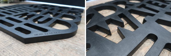 ラバー製で滑りにくく靴底の砂や泥など汚れを落とせる屋外用玄関マット