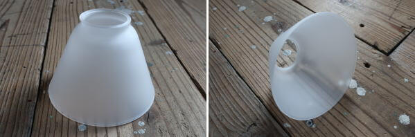 場所を選ばず使える　半透明のシンプルなガラスシェード