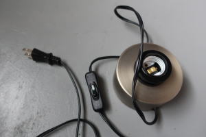 コンセント式のスポットライト