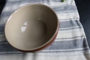 おうちカフェで使いたいブラウンカップ