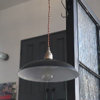 カフェで使いたいブラックペンダントライト