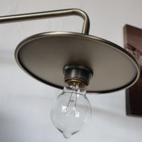 限定クールな雰囲気を演出するシェード