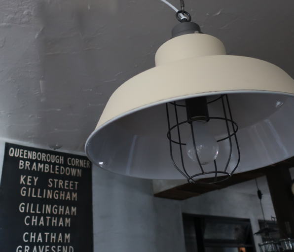 優しいイメージの魅せるライト