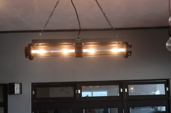 メンズライクな空間に使いたい照明