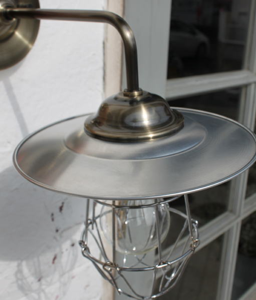 壁付け工業系照明の販売