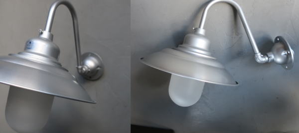 お洒落な玄関につけたいシルバーライト