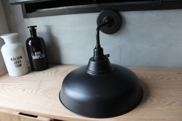 照明 壁付け クール