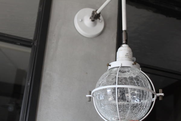 照明 ホワイト 壁付け