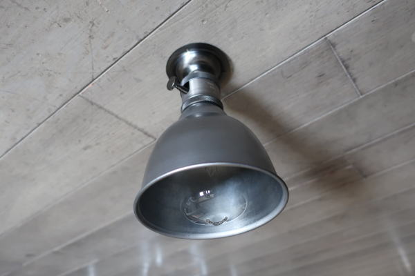 照明 ソケット灯具 直付け