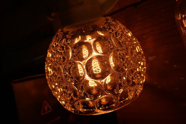 照明 壁付け ガラス