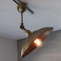 シェード付き アンティークゴールドカラーが雰囲気あるスティック可動シェードライト