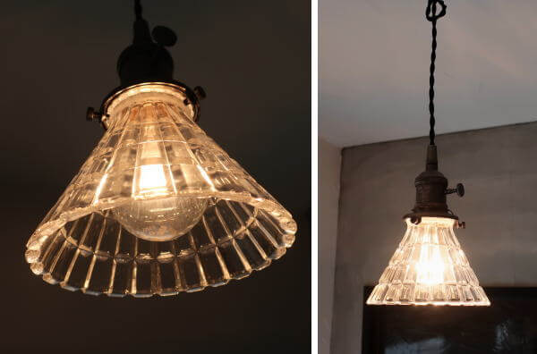 ガラスの反射が美しいガラスペンダントライト