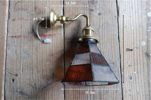 ステンドガラスの色と模様が美しい　可動式ステンドグラスランプブラケットライト