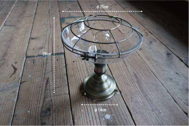 ガード付きガラスシェードの　直付け天井付けライトの販売