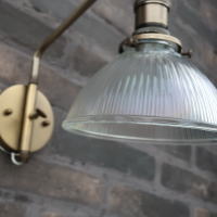 アンティーク風な風合いが魅力のガラスブラケットライト 照明の販売