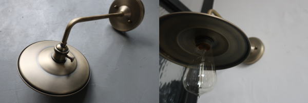 真鍮古色カラーが魅力的な壁付けライト