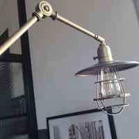 可動域が広くておしゃれな壁付けブラケット照明の販売