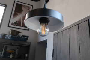 おしゃれショップのような照明をつける