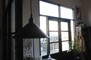 クールブラックがおしゃれな照明