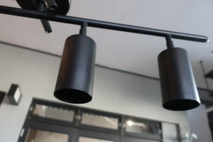 シンプルなスポットライト