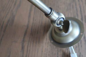 工業系でメンズライクな壁付け照明