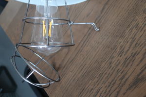 大人っぽいインダストリアルスタイルの照明コーディネート