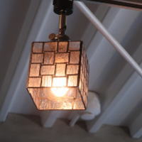 玄関やリビングに使えるガラス照明