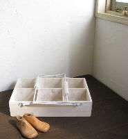 ガレージで道具入れにうれしいコンテナ