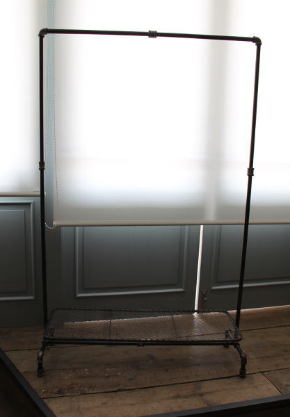 メンズライクな洋服スタンド