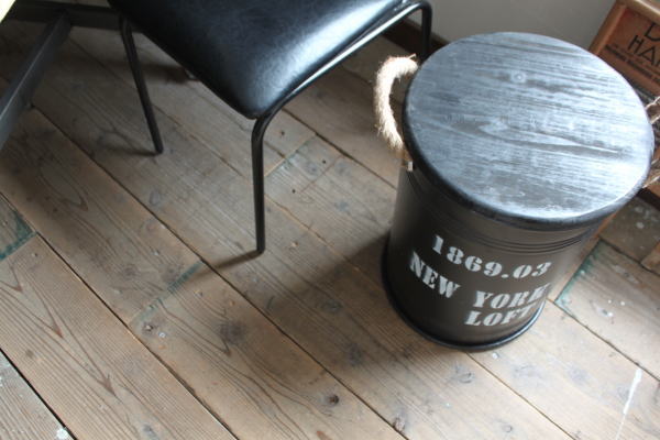 収納におしゃれなドラム缶ボックス