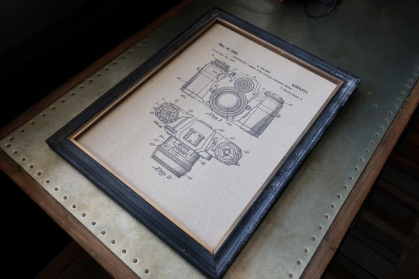 レトロカメラモチーフのサイン