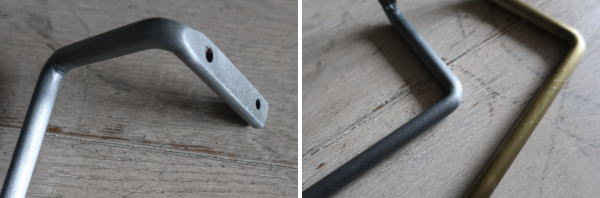 ゴールドカラーのシンプル取る掛け