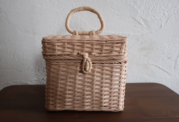 ラタンバスケットの販売