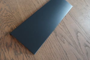 コンパクトサイズのアイアン風シェルフ｜ブラック＆アンティークゴールド