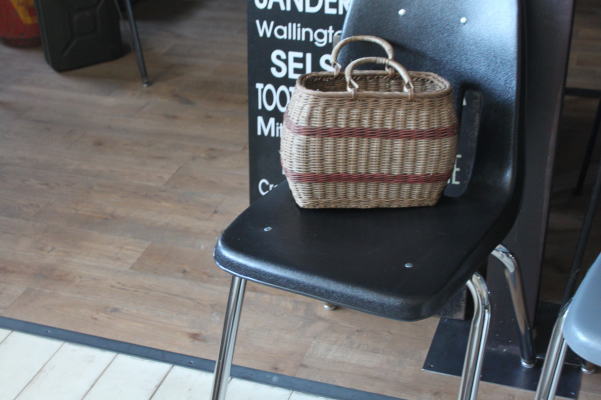 昭和レトロのかわいいバスケット