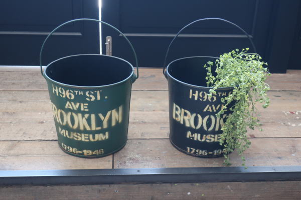 �K�[�f�j���O �o�P�c �A���e�B�[�N