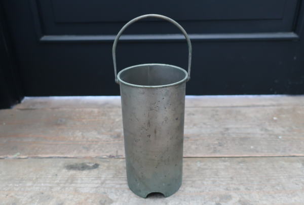 レトロ 缶 アンティーク