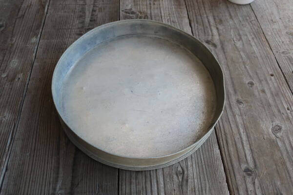 インテリアやガーデニング等に取り入れたい　レトロトレーの販売