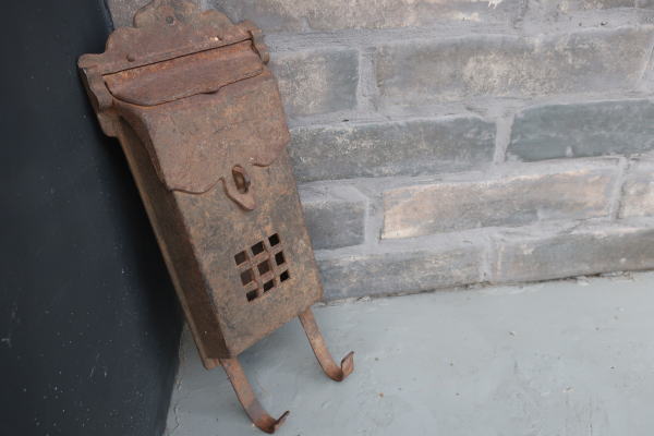 アンティークポスト