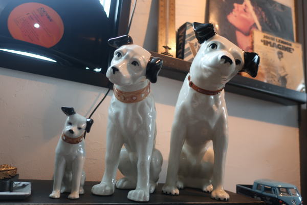 昭和レトロなビクター犬
