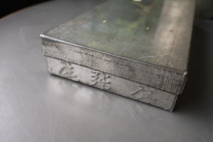 シャビーな素材感がオシャレな箱